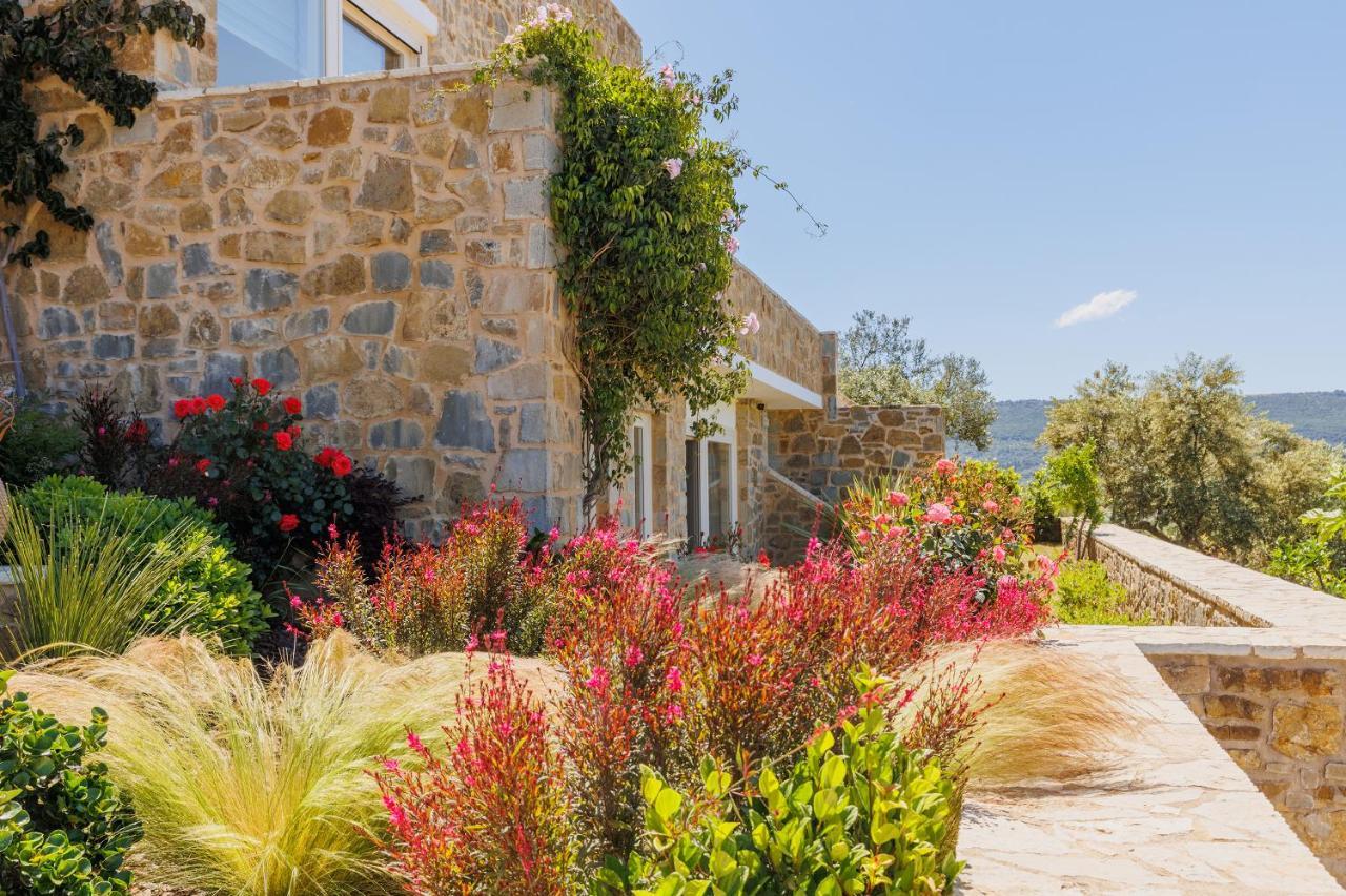 Luxury Lagoon With Private Pool Gialova