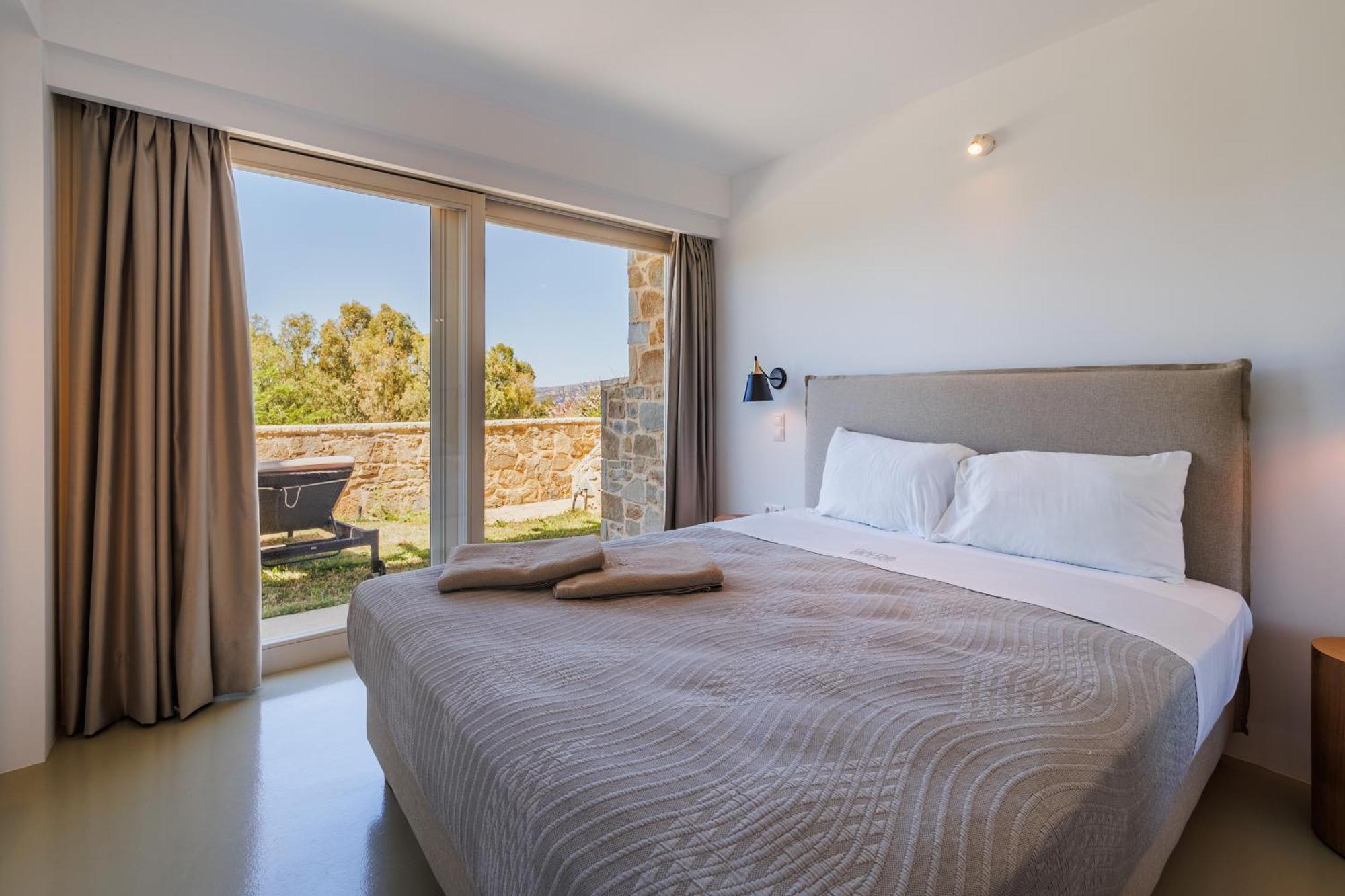 Luxury Lagoon With Private Pool Gialova
